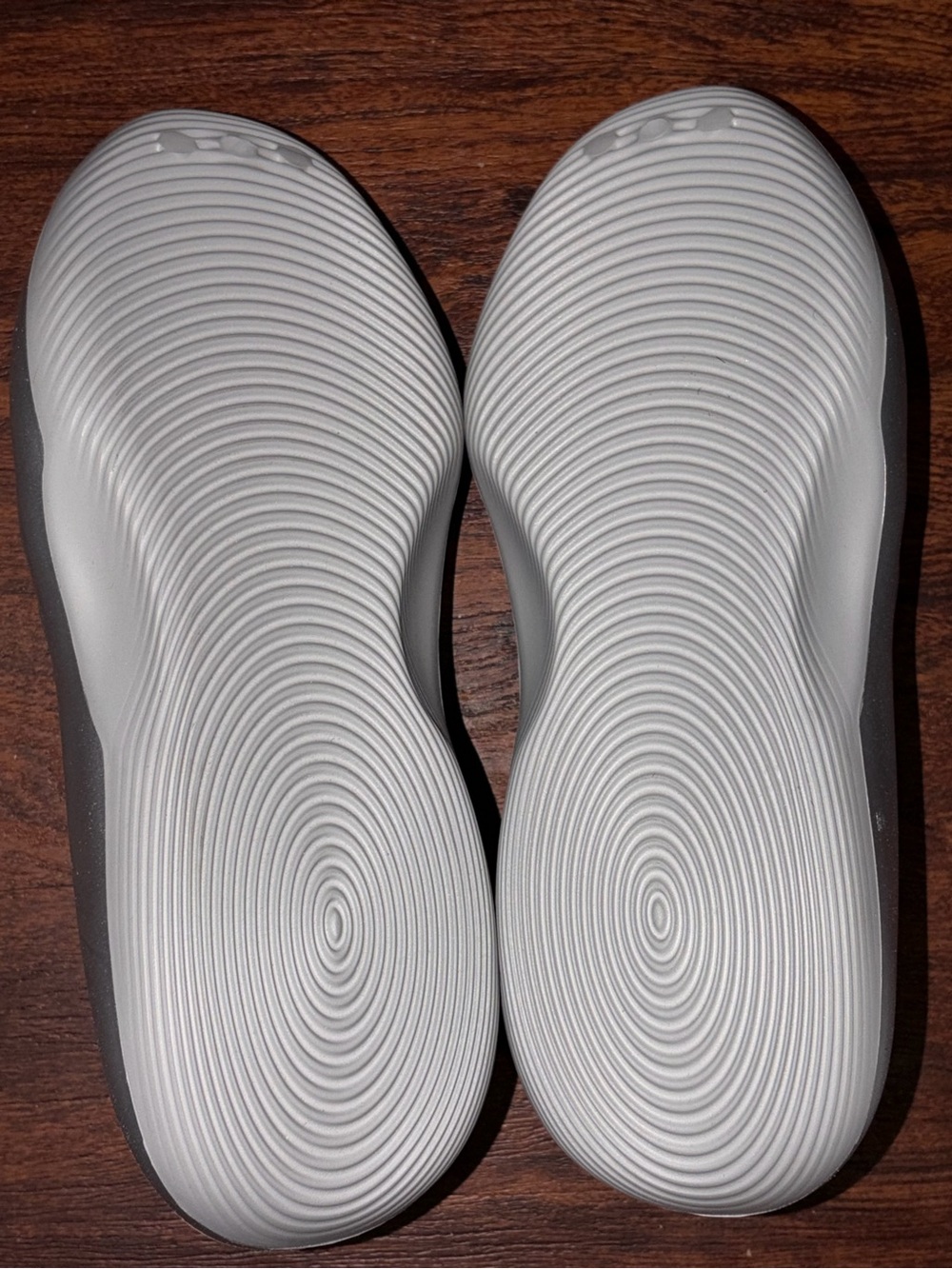 Adidas shoes - Picture 14 of 14